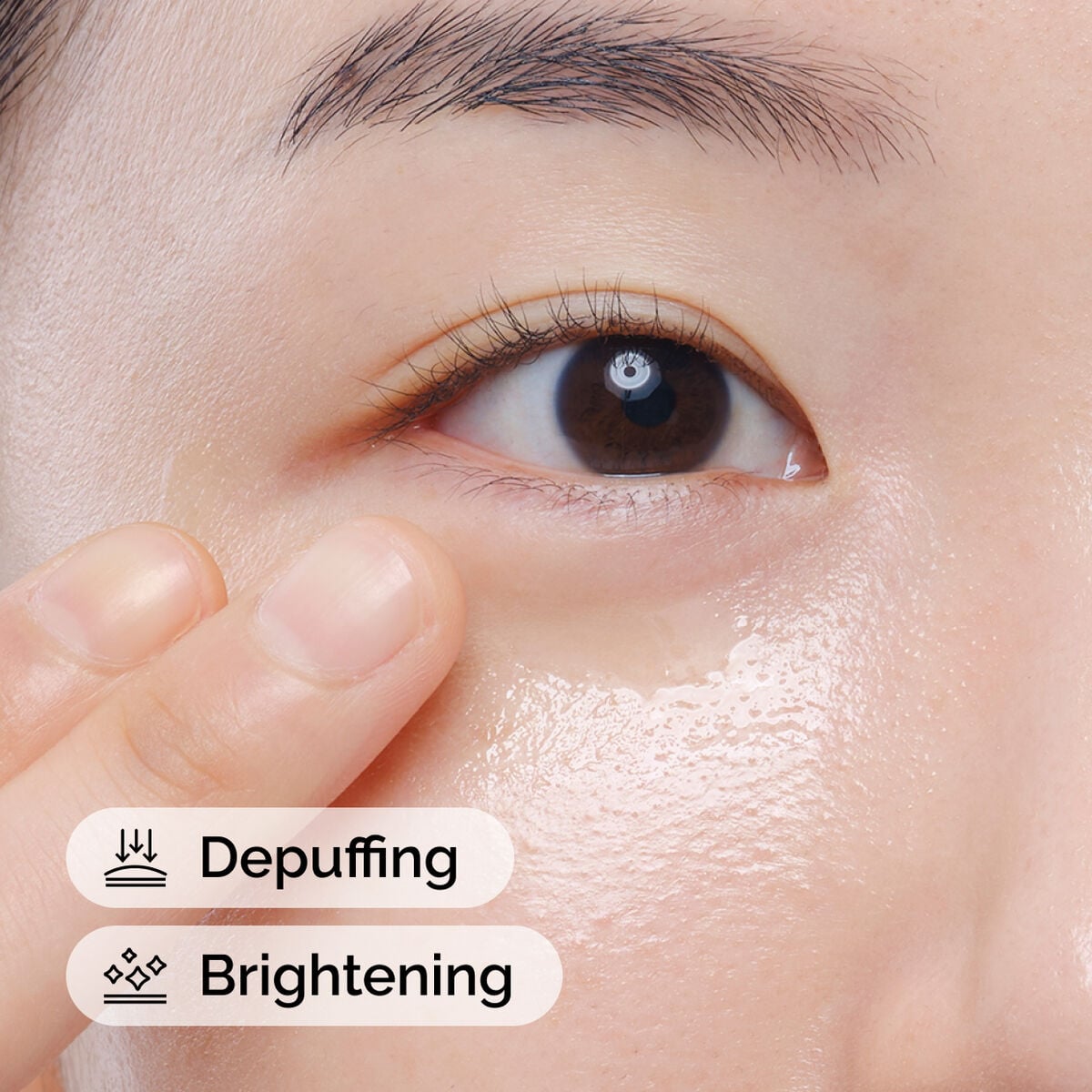 caffeine-solution-5-egcg-eye-serum-p6 ord-caffeine-solution-egcg-model-application-with-benefits.jpg